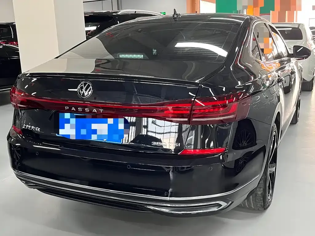 Volkswagen Passat — фото 6