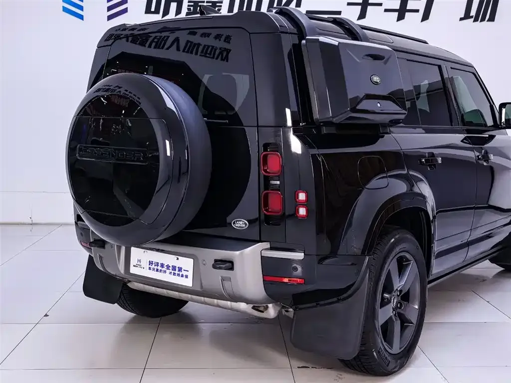 Land Rover Defender — фото 8