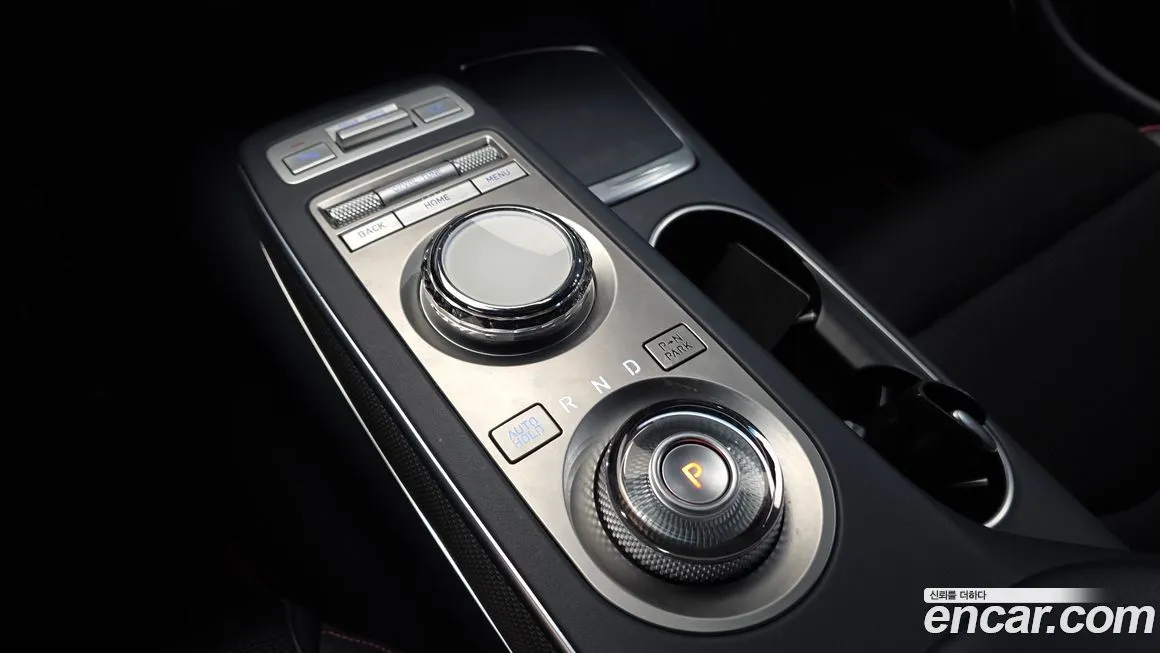 Genesis GV70 — фото 9