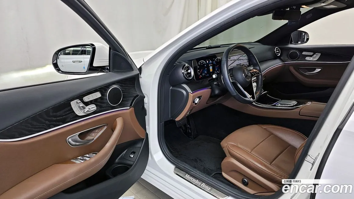 Mercedes-Benz E-Class — фото 10