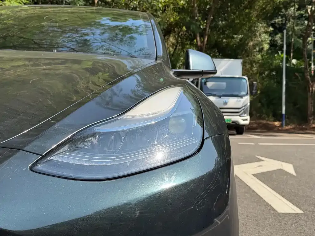 Tesla Model Y 2023 из CN, фото 8