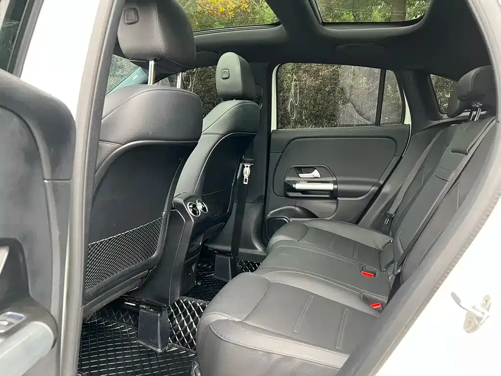 Mercedes-Benz GLA 2023 из CN, фото 8