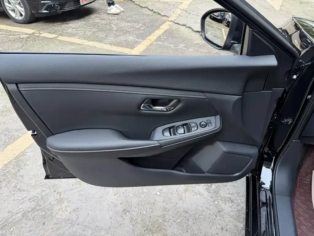 Nissan Sylphy 2025 из CN, фото 6
