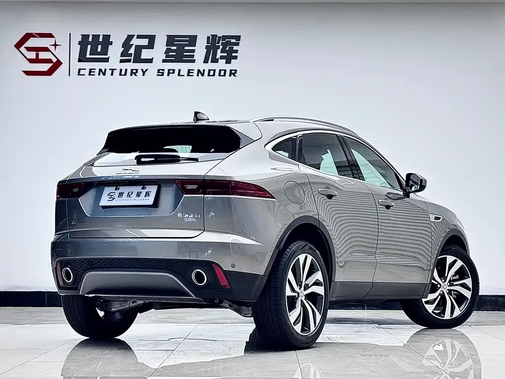Jaguar E-PACE — фото 4