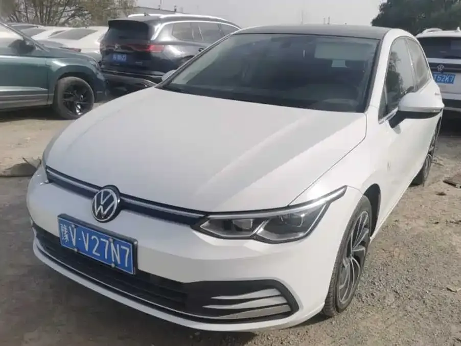 Volkswagen Golf 2024 из CN, фото 1
