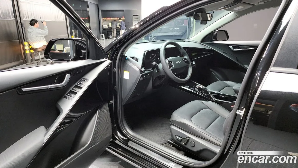 Kia Niro — фото 10