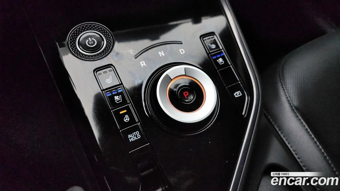 Kia Niro — фото 9