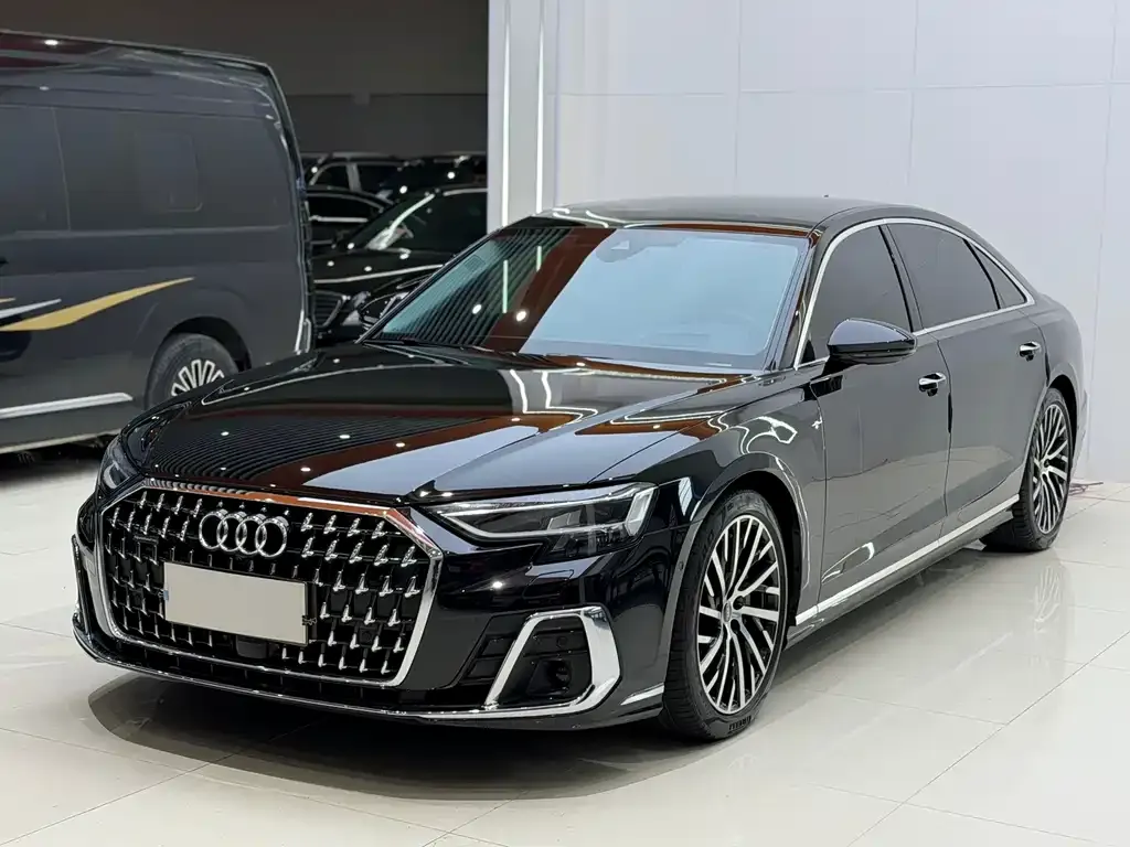 Audi A8 2023 из CN, фото 2