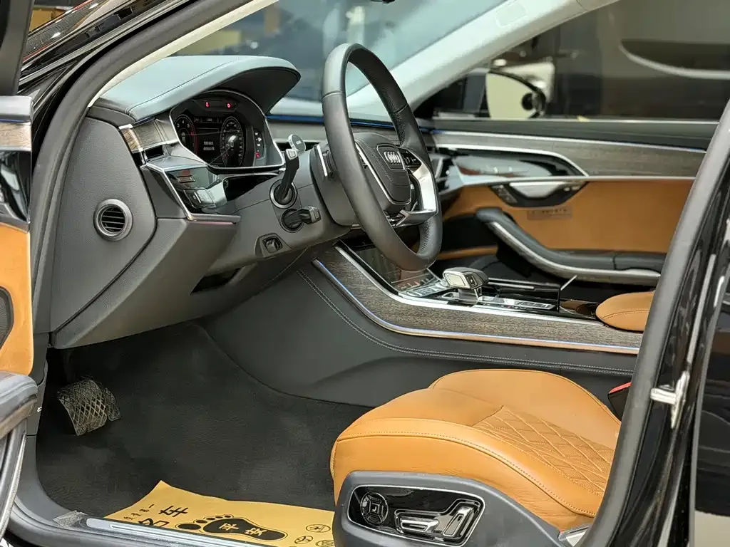 Audi A8 2023 из CN, фото 8