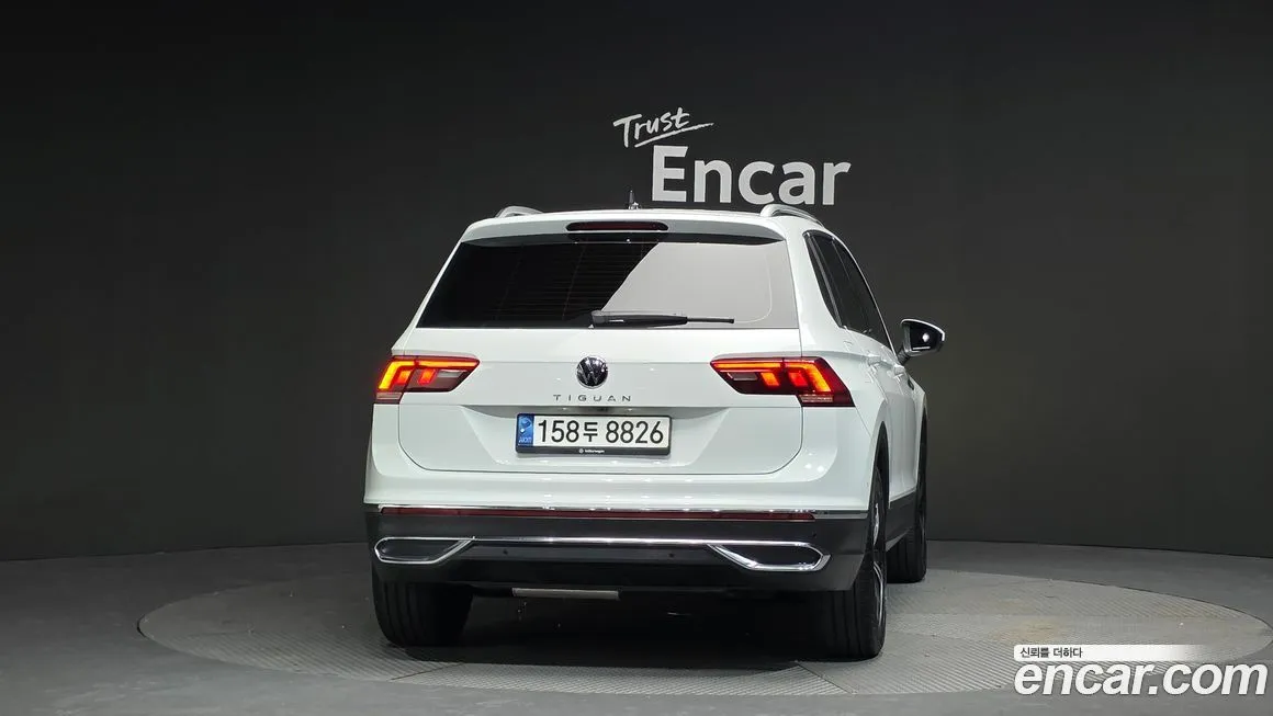 Volkswagen Tiguan — фото 4