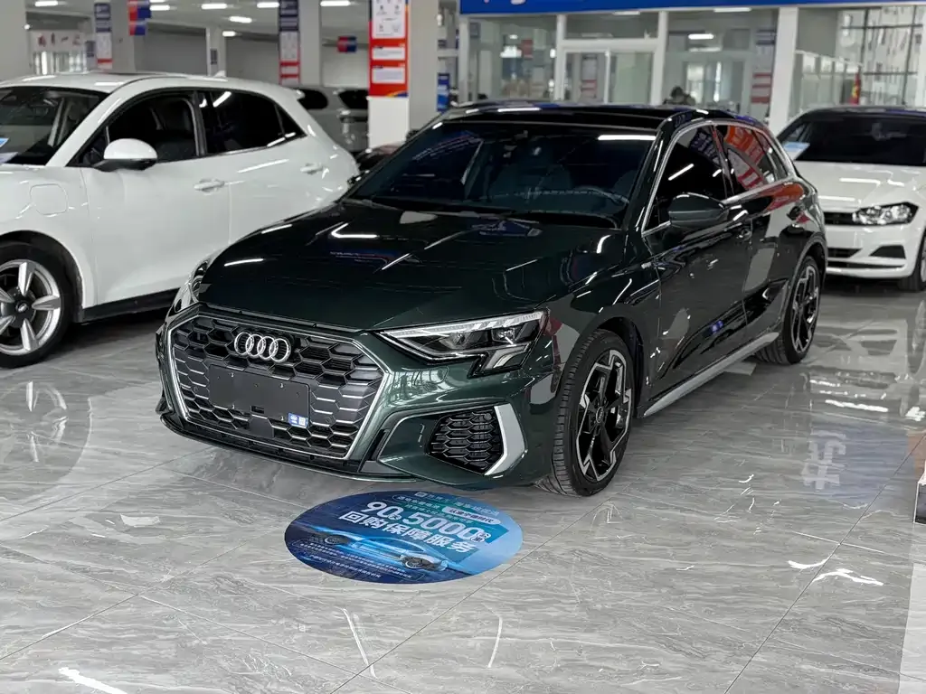 Audi A3 2023 из CN, фото 1