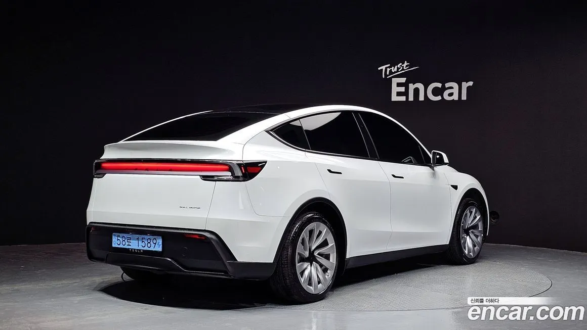 Tesla Model Y 2025 из KR, фото 2