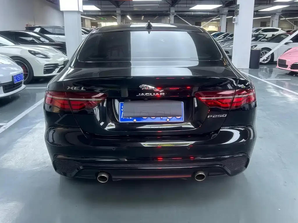 Jaguar XEL — фото 10