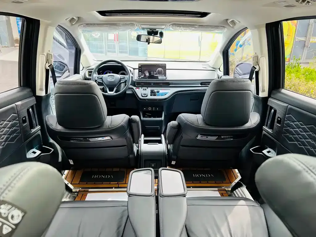 Honda Elysion 2023 из CN, фото 7