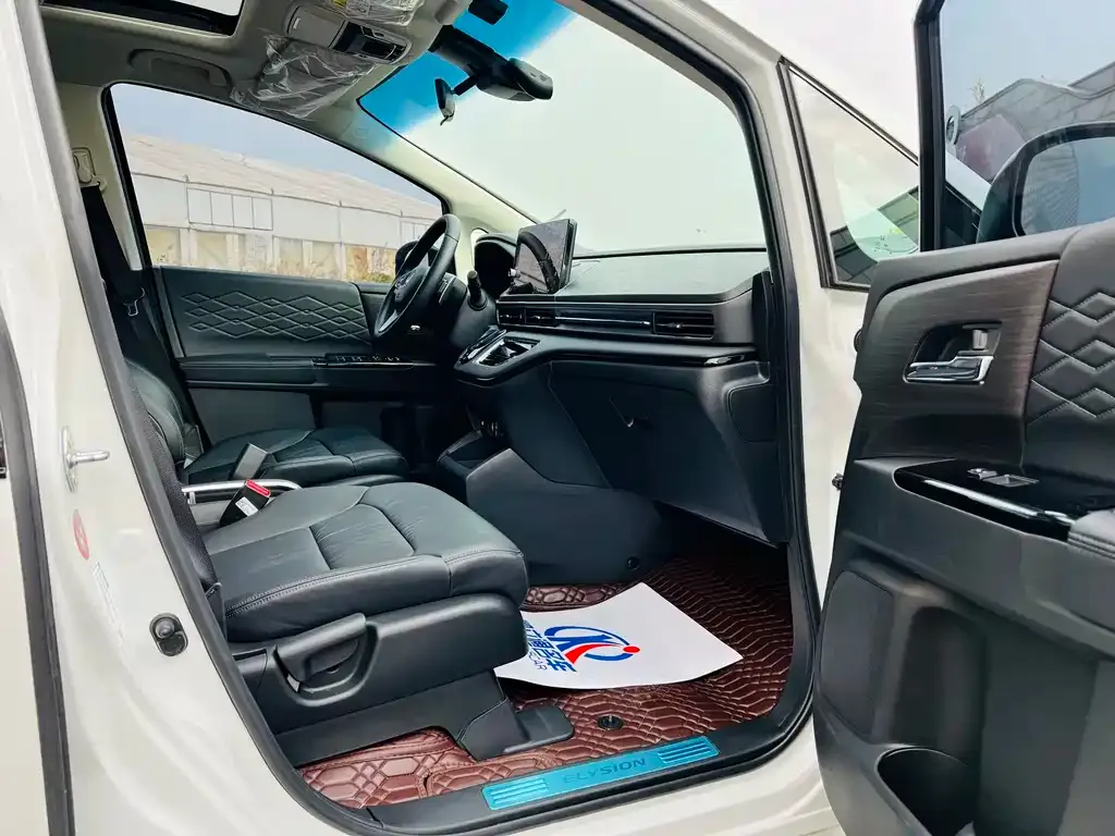 Honda Elysion 2023 из CN, фото 9