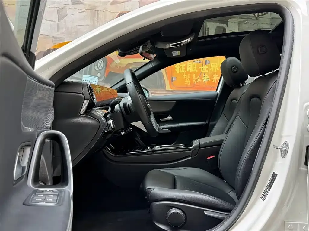 Mercedes-Benz A-Class 2024 из CN, фото 9