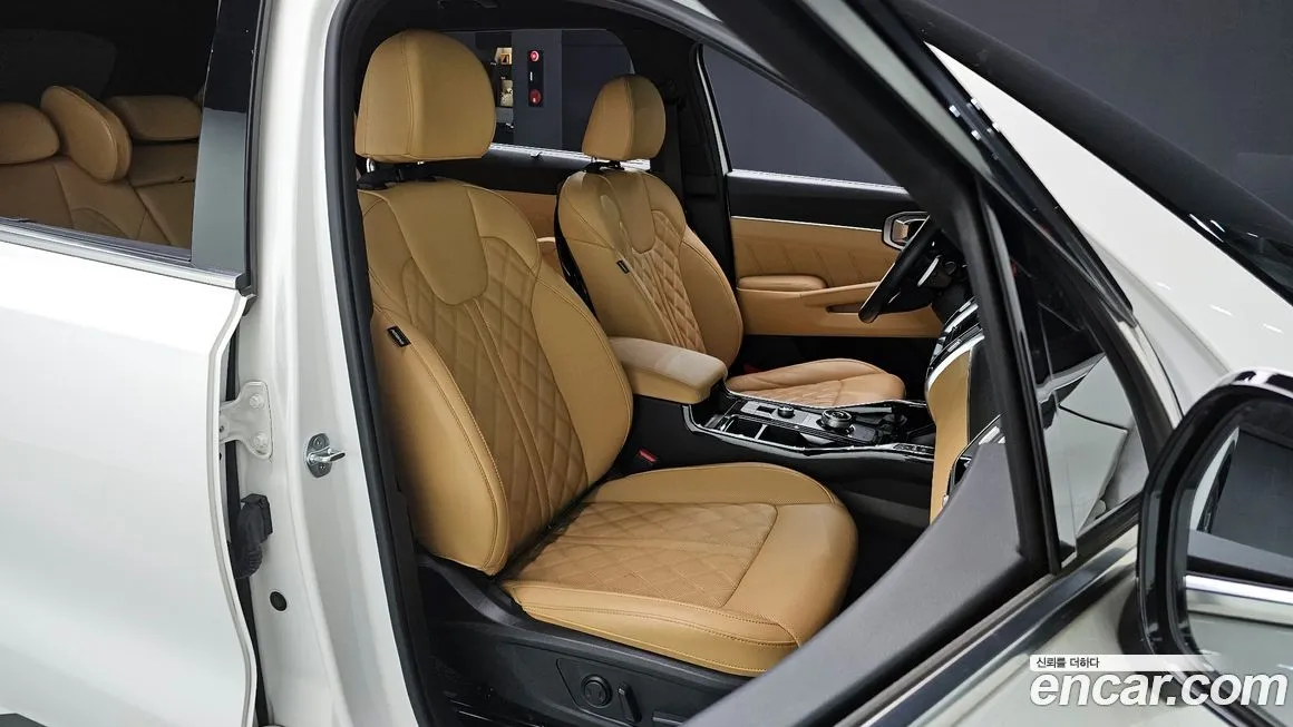Kia Sorento — фото 10