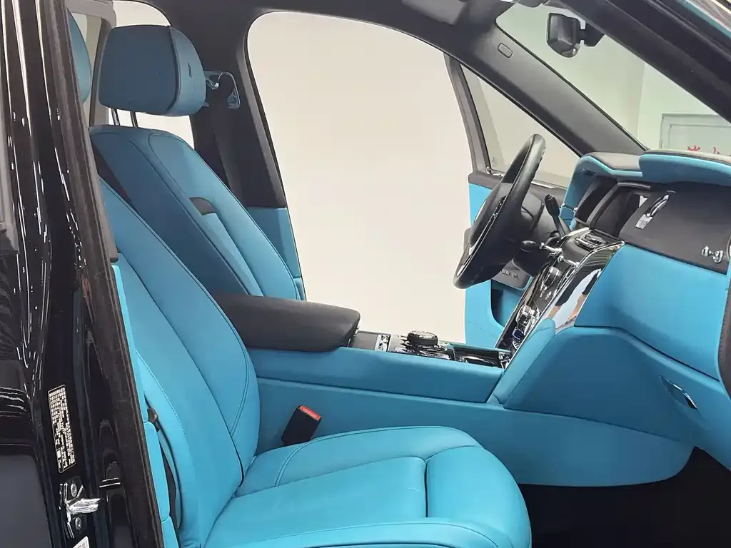 Rolls-Royce Cullinan 2022 из CN, фото 6