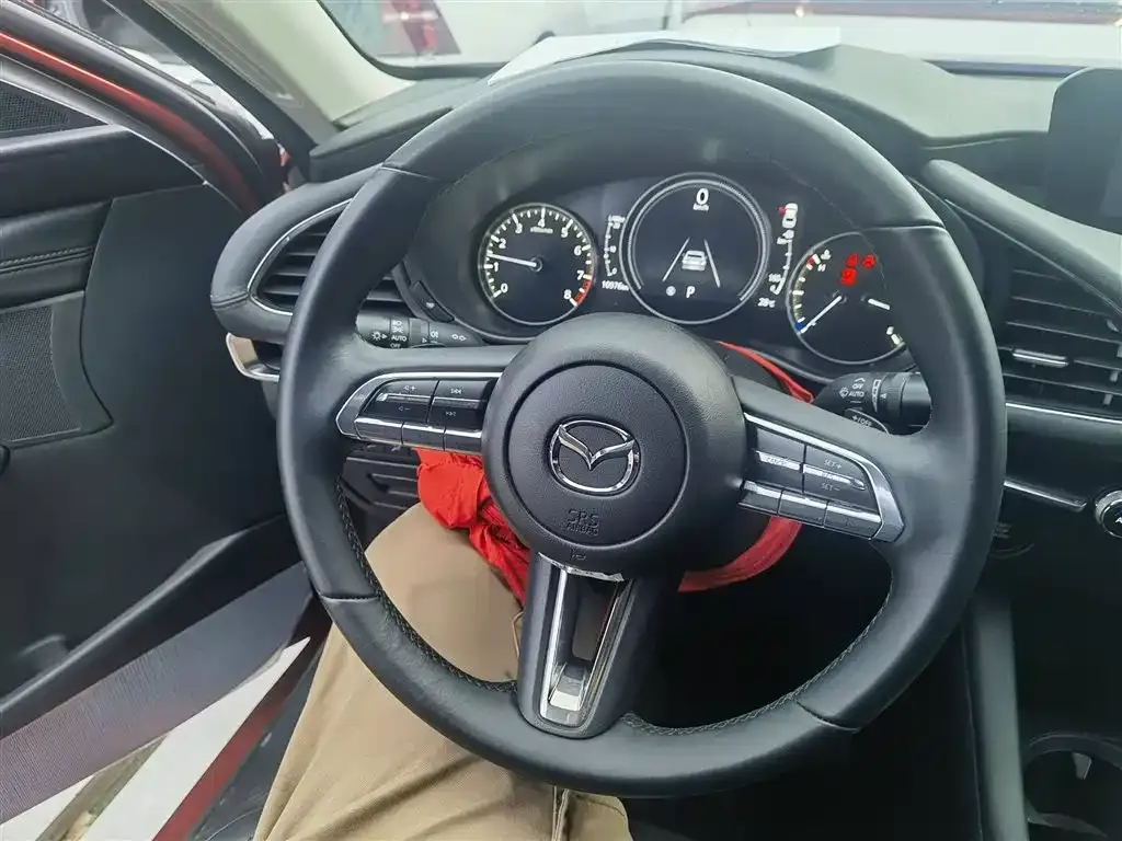 Mazda 3 Axela 2024 из CN, фото 3
