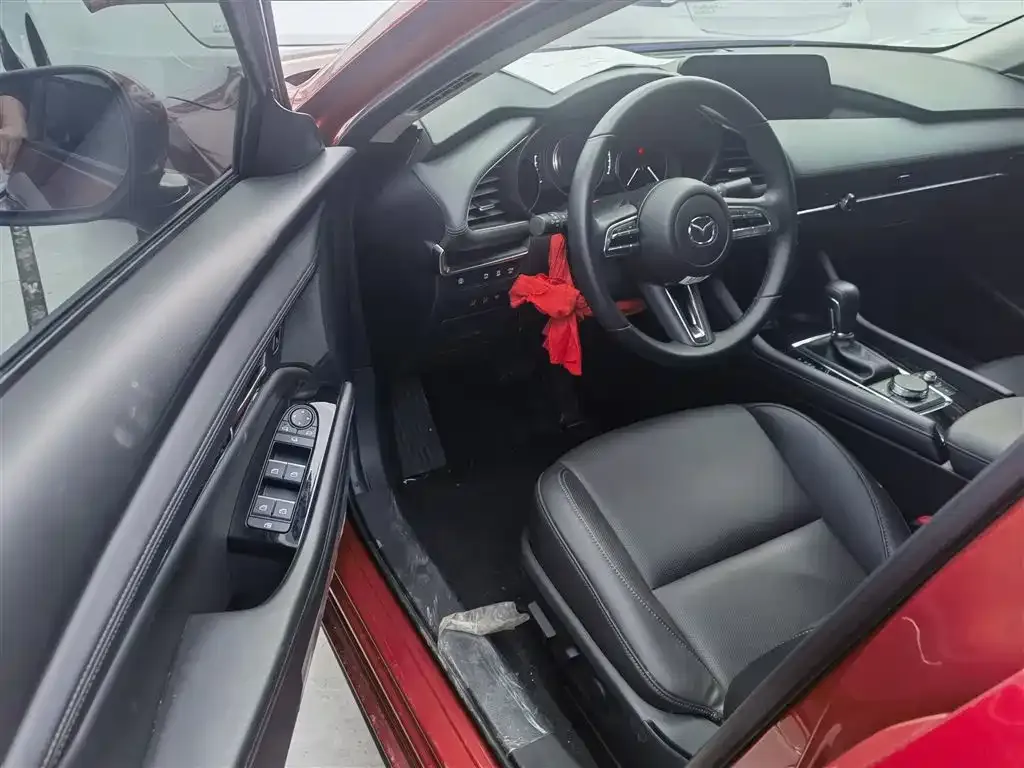 Mazda 3 Axela 2024 из CN, фото 8