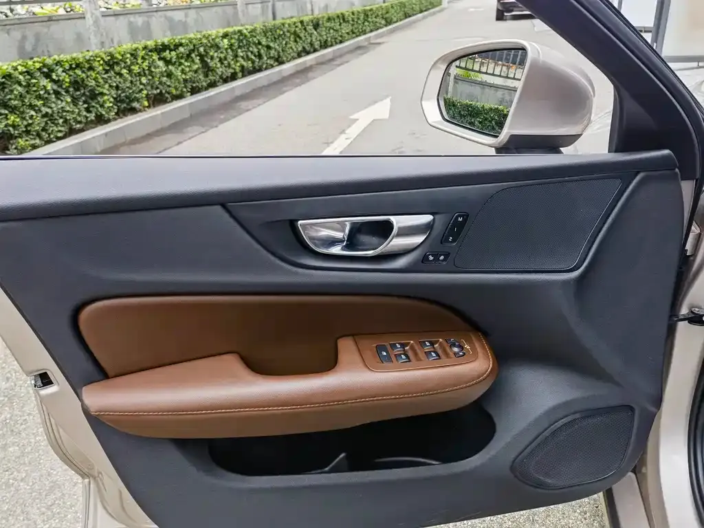 Volvo S60 2022 из CN, фото 6