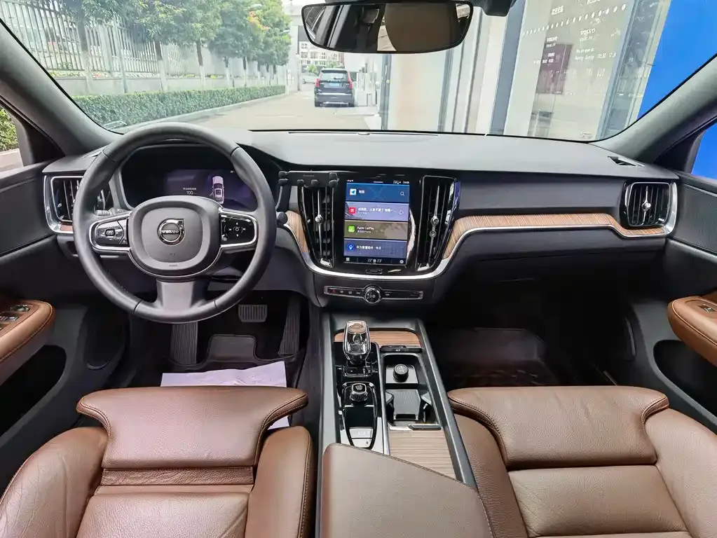 Volvo S60 2022 из CN, фото 8