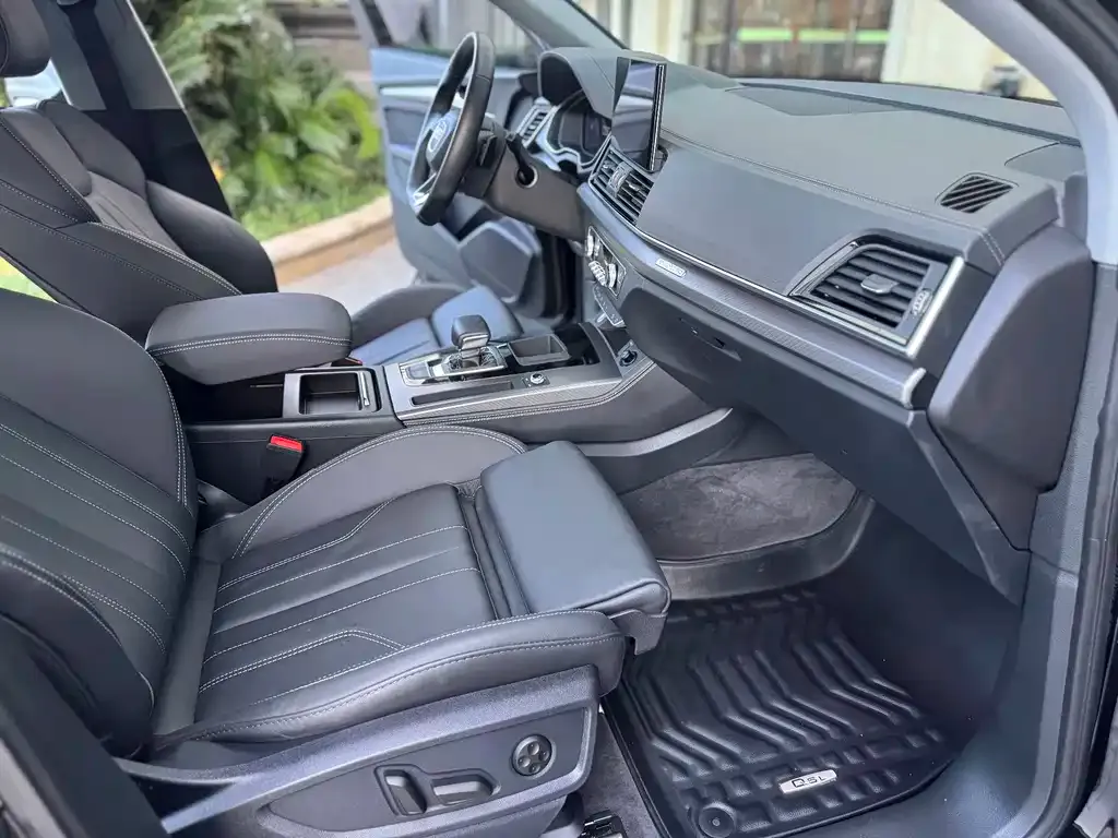 Audi Q5L 2022 из CN, фото 5