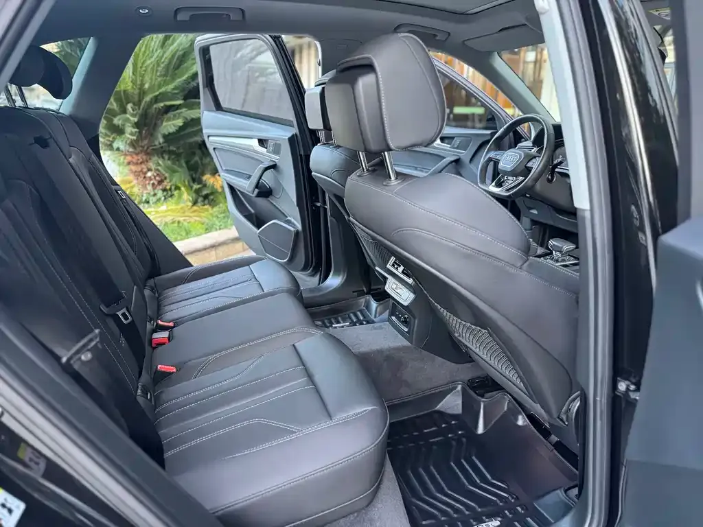 Audi Q5L 2022 из CN, фото 6