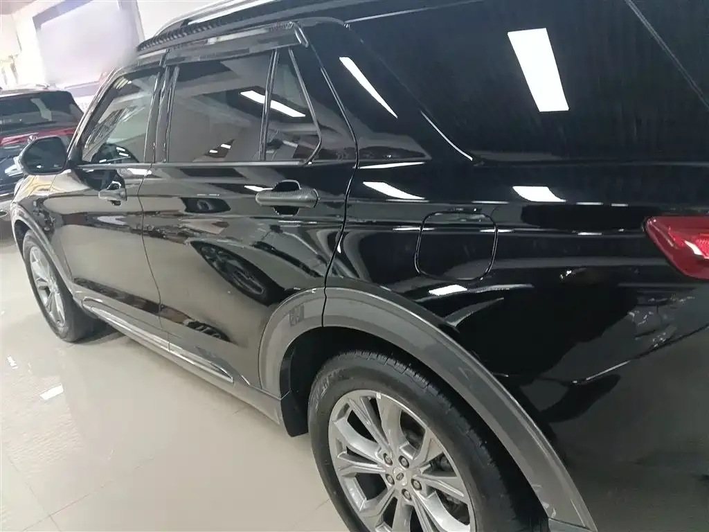 Ford Explorer 2021 из CN, фото 5