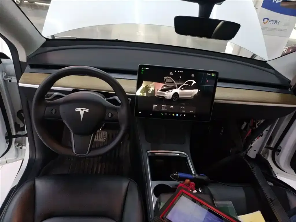 Tesla Model Y 2023 из CN, фото 10