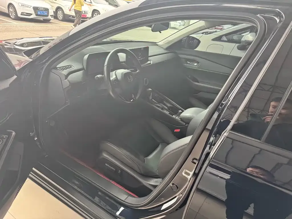 Honda Accord — фото 4