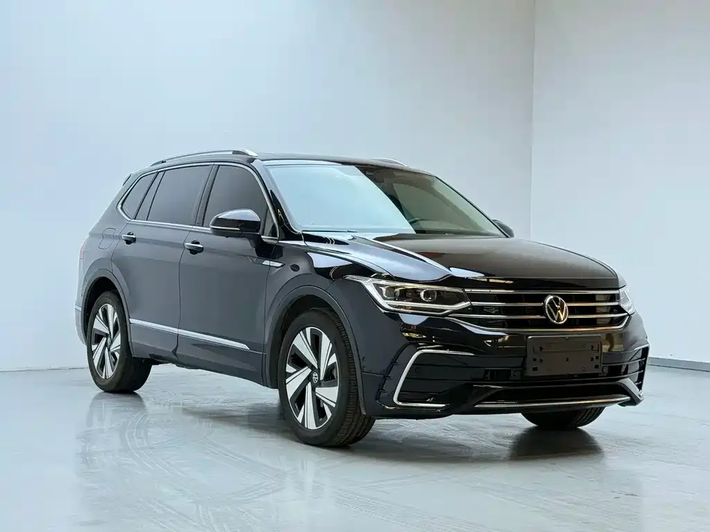 Volkswagen Tiguan L 2023 из CN, фото 2