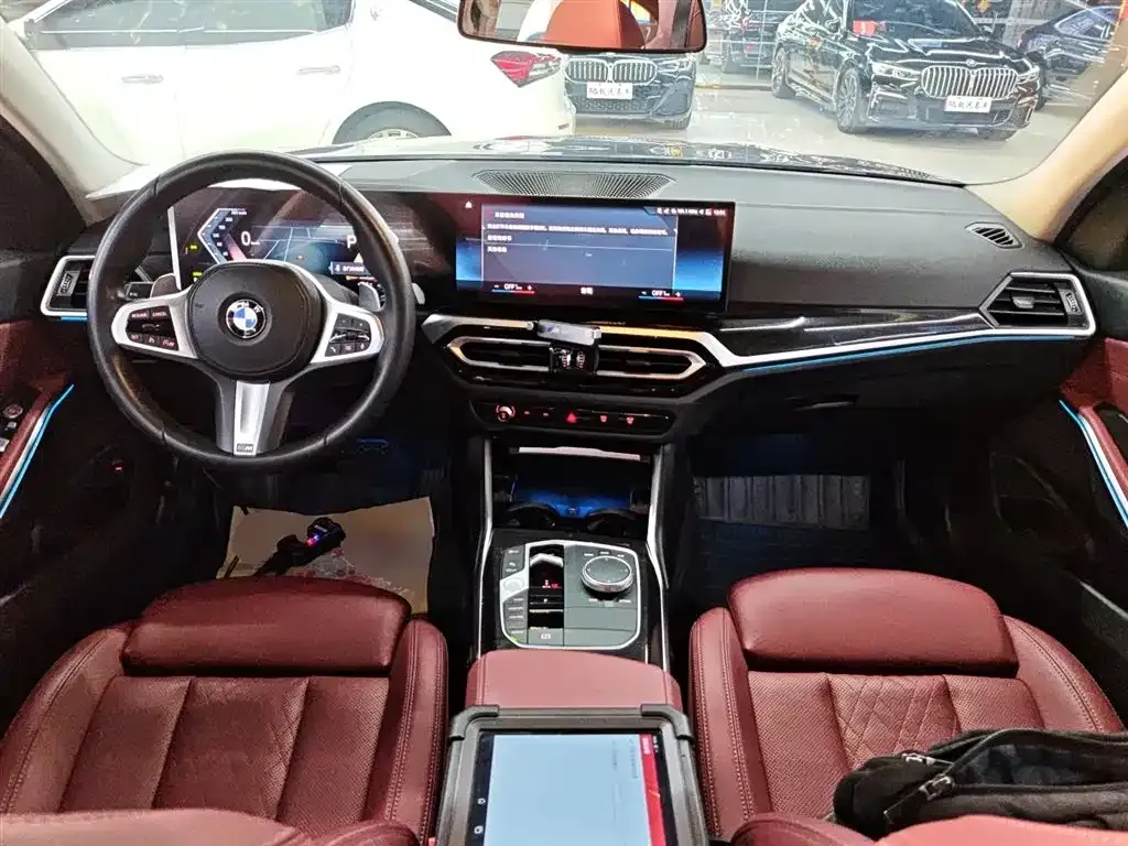 BMW 3 Series 2023 из CN, фото 10