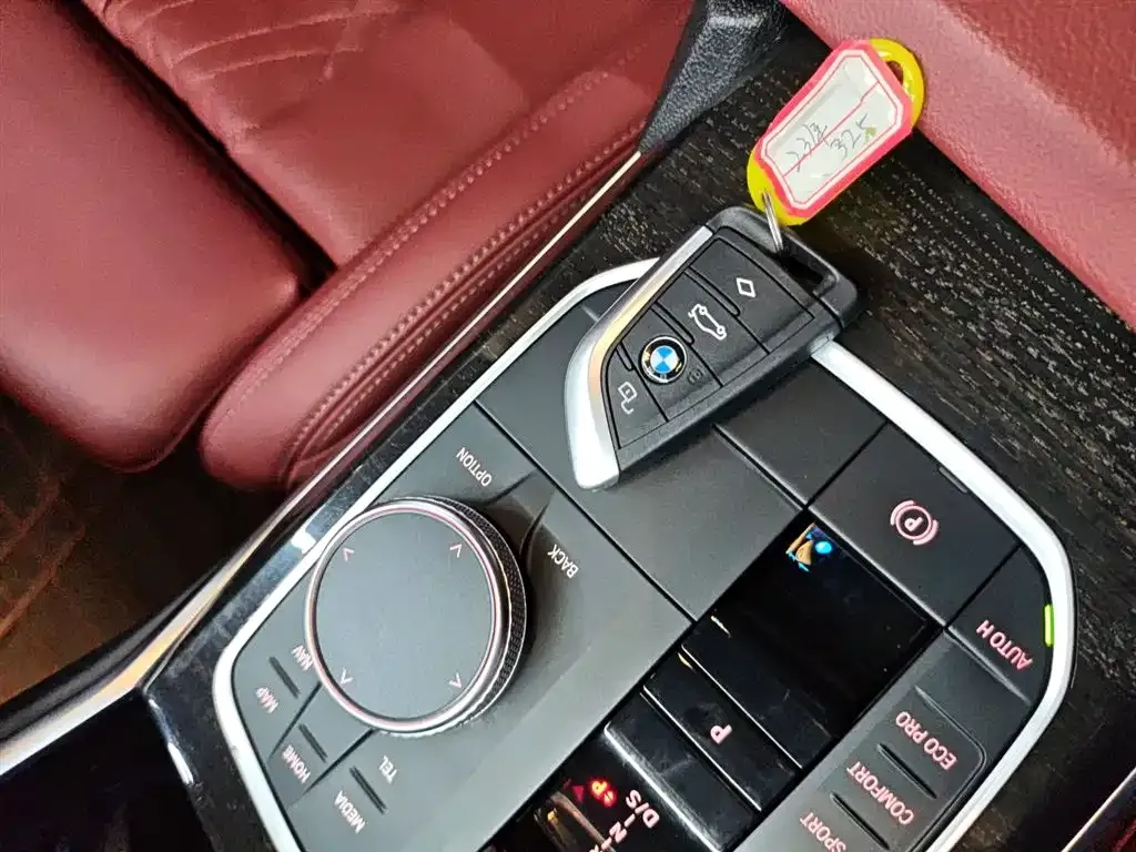 BMW 3 Series 2023 из CN, фото 9
