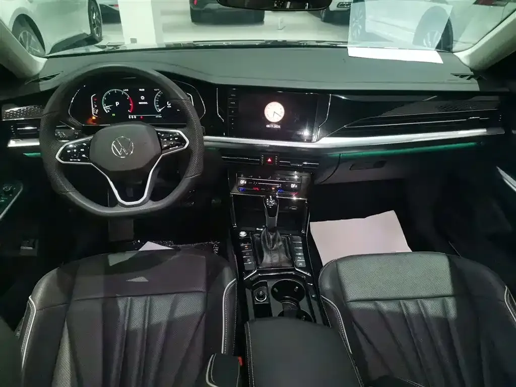 Volkswagen Passat 2024 из CN, фото 10