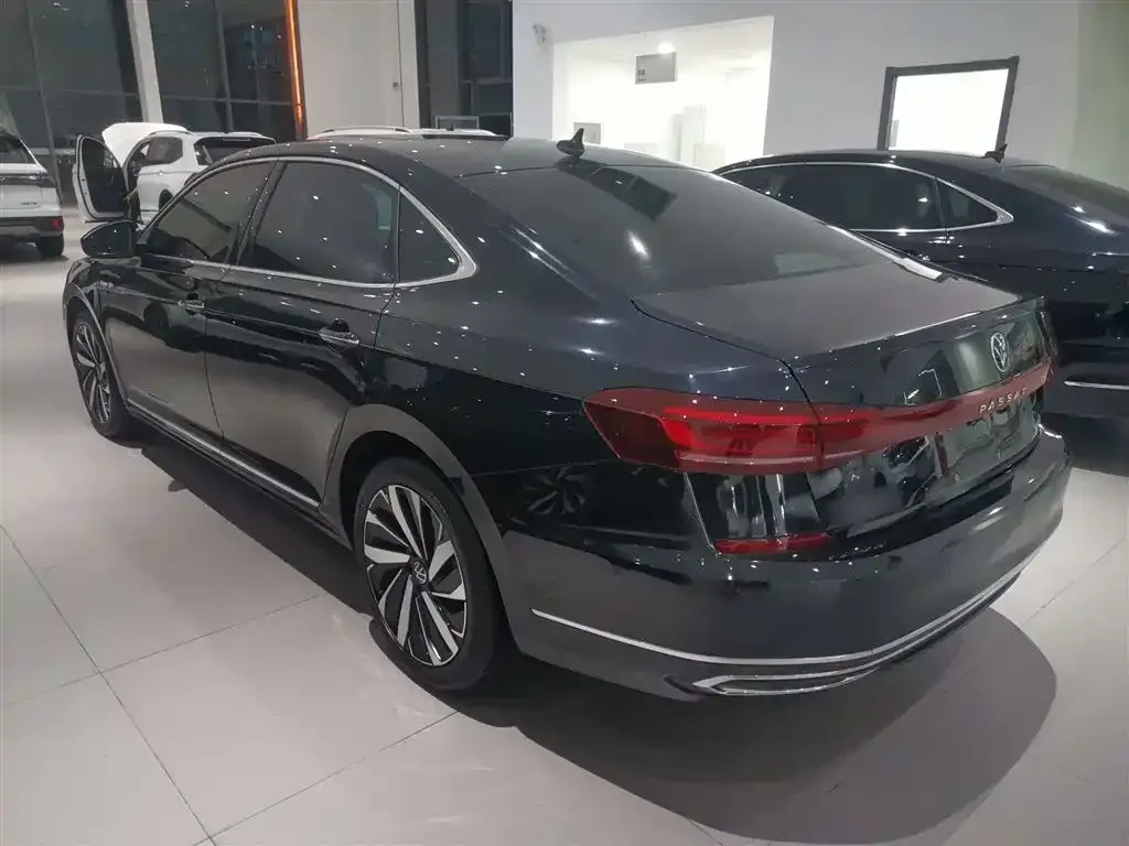 Volkswagen Passat 2024 из CN, фото 5