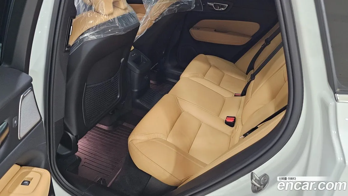 Volvo XC60 2025 из KR, фото 10