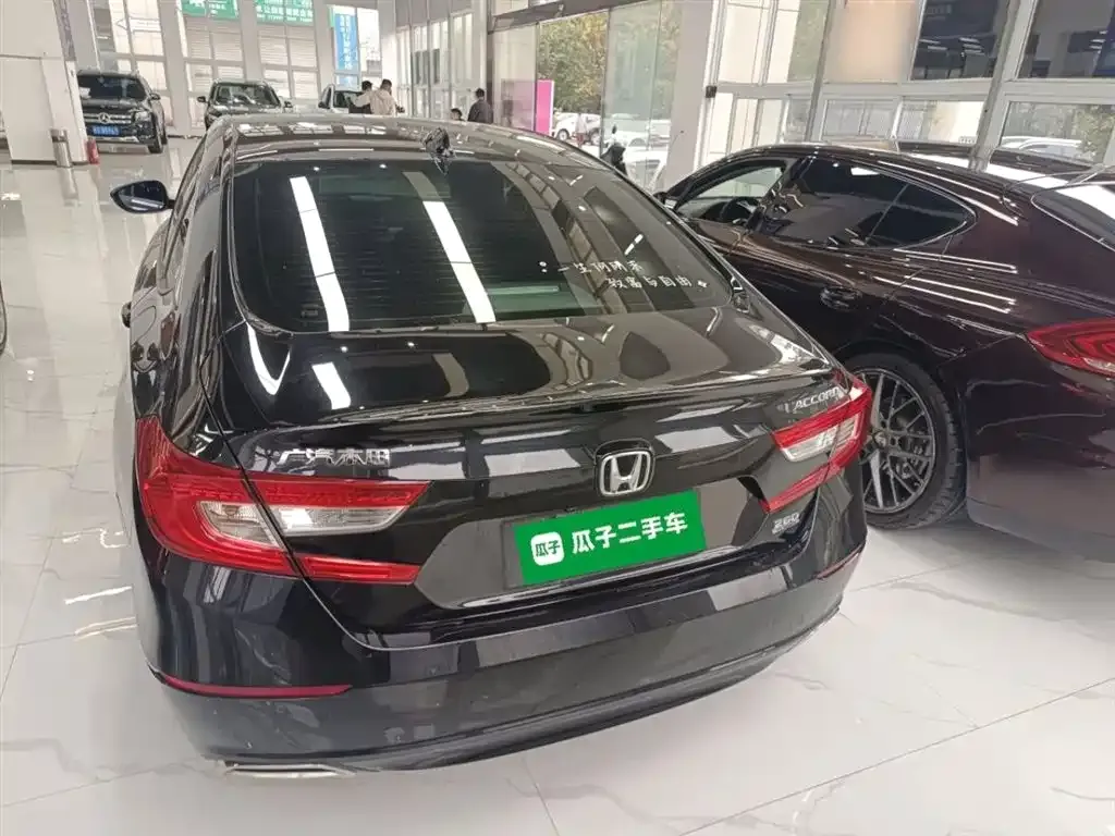 Honda Accord — фото 6