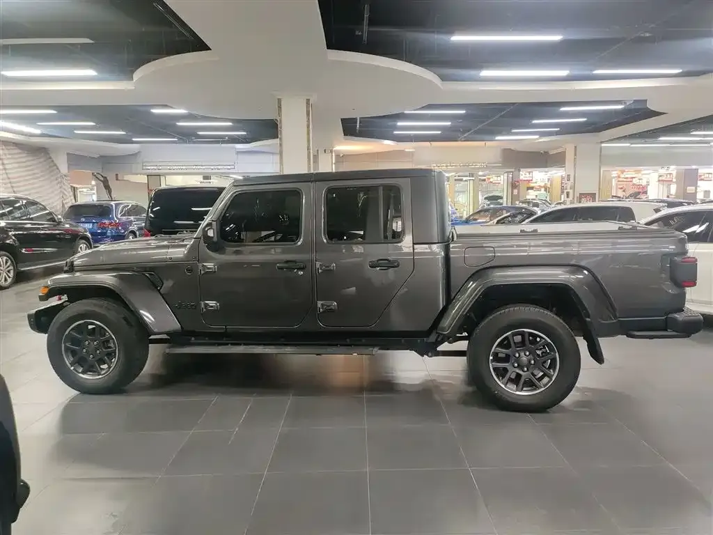 Jeep Gladiator — фото 5