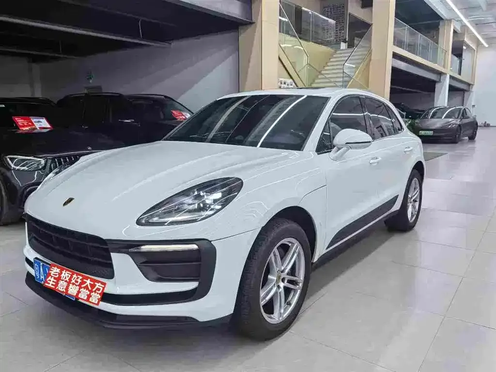 Porsche Macan — фото 1