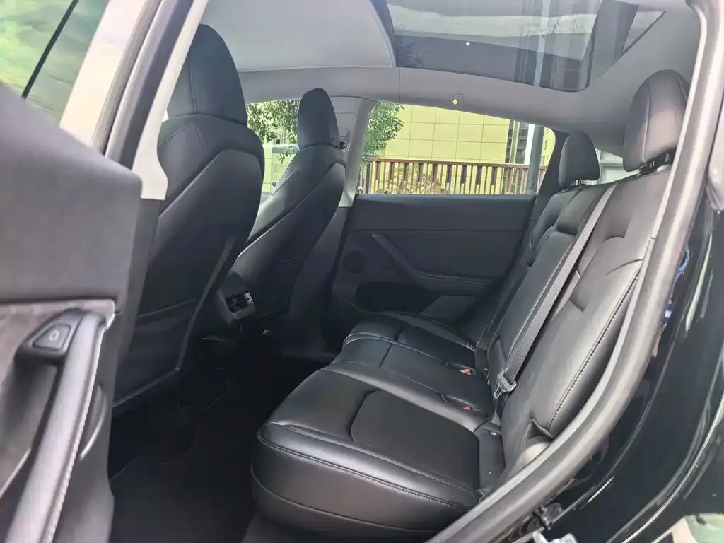 Tesla Model Y 2023 из CN, фото 7