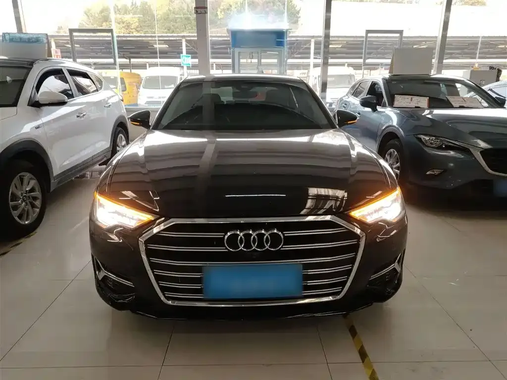 Audi A6L 2023 из CN, фото 3