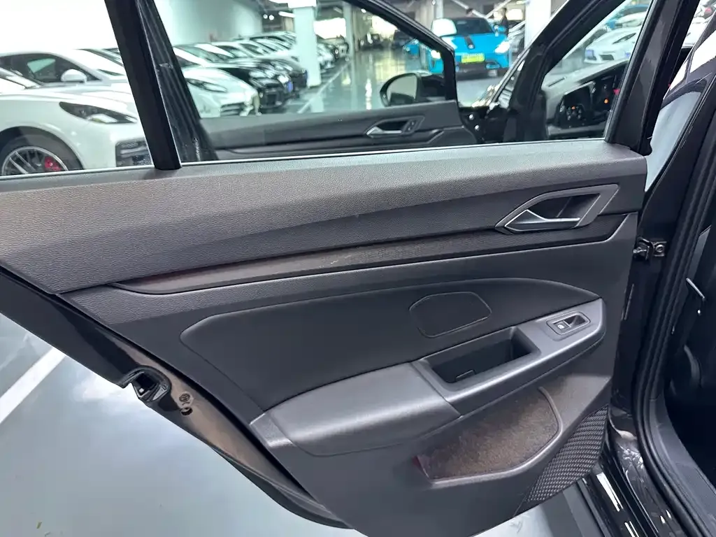 Volkswagen Golf GTI 2022 из CN, фото 8