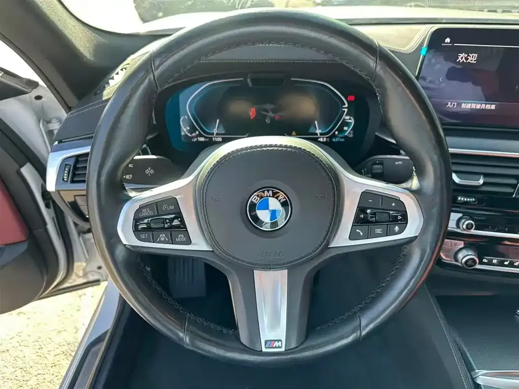 BMW 5 Series New Energy — фото 8