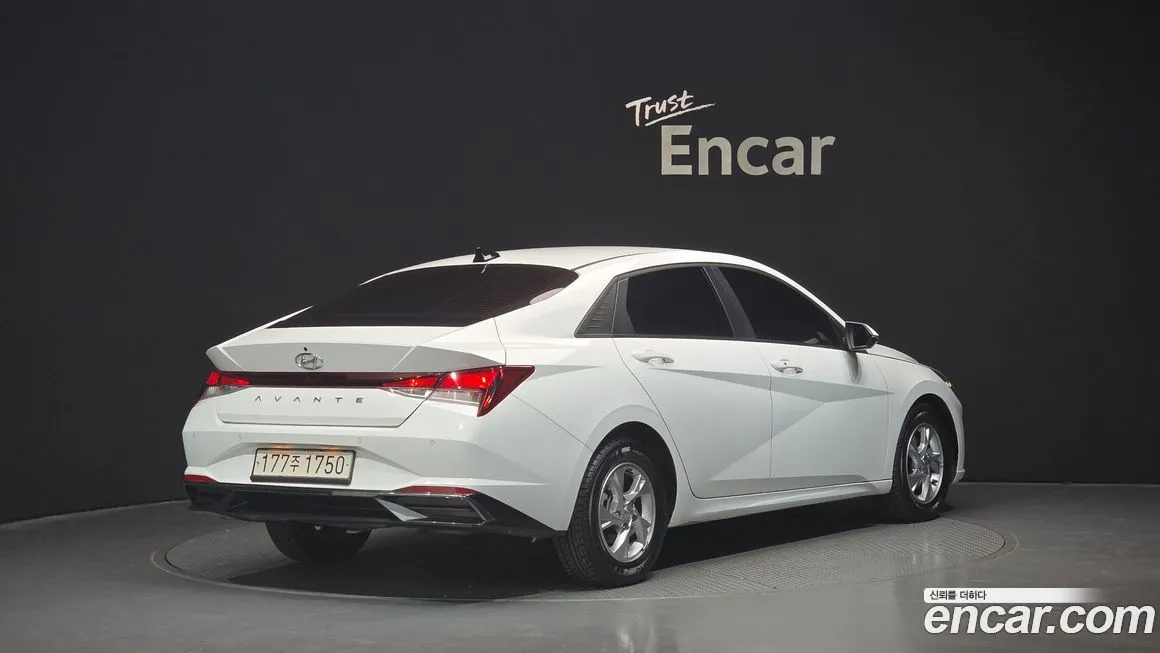 Hyundai AVANTE — фото 2