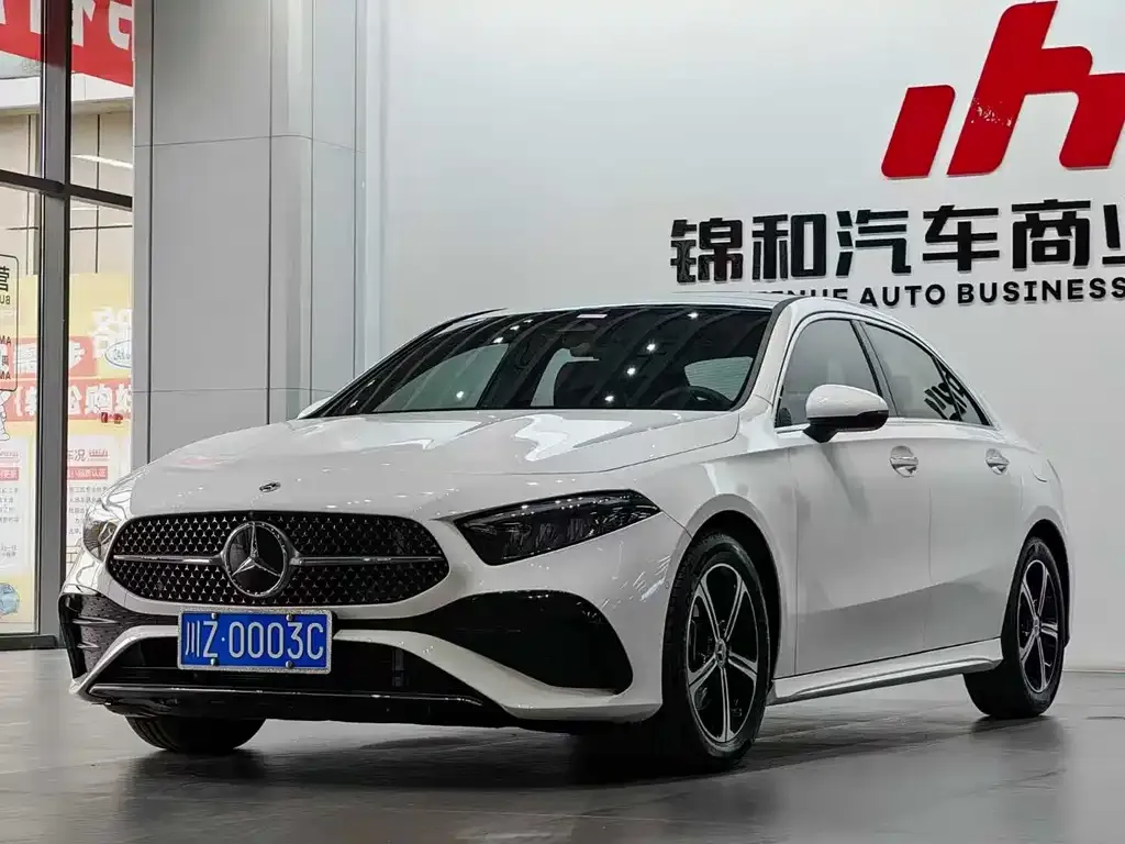 Mercedes-Benz A-Class — фото 1