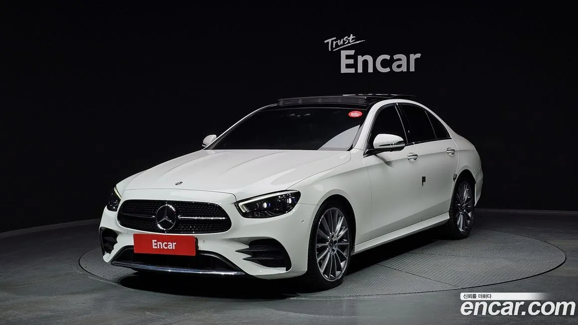 Mercedes-Benz E-Class — фото 1