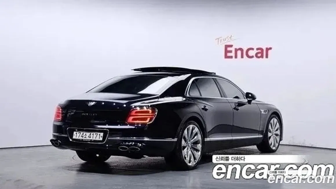 Bentley Flying Spur — фото 2