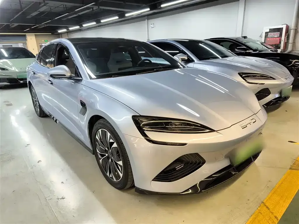 BYD Seal — фото 4