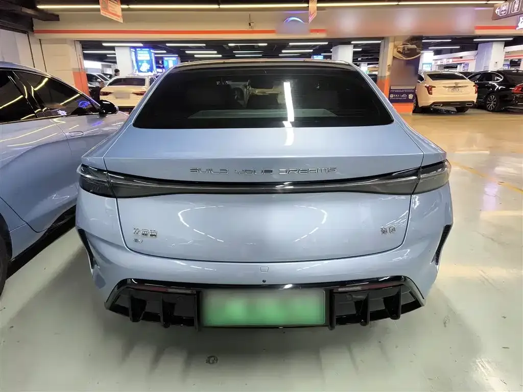 BYD Seal — фото 6
